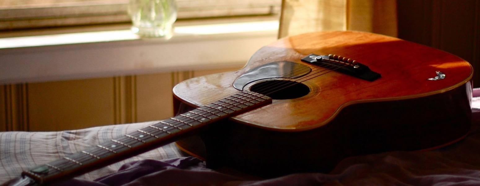Nhận dạy kèm đàn Guitar cho người mới bắt đầu tại nhà